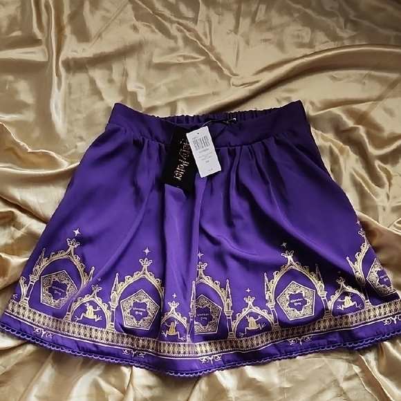 Hot Topic Dresses & Skirts - NWT Hot Topic Harry Potter Purple and Gold Women's Skirt SZ: SM